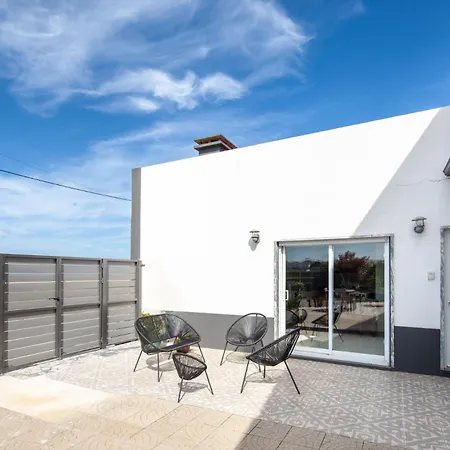 Tulip - Silvercoast Apartments